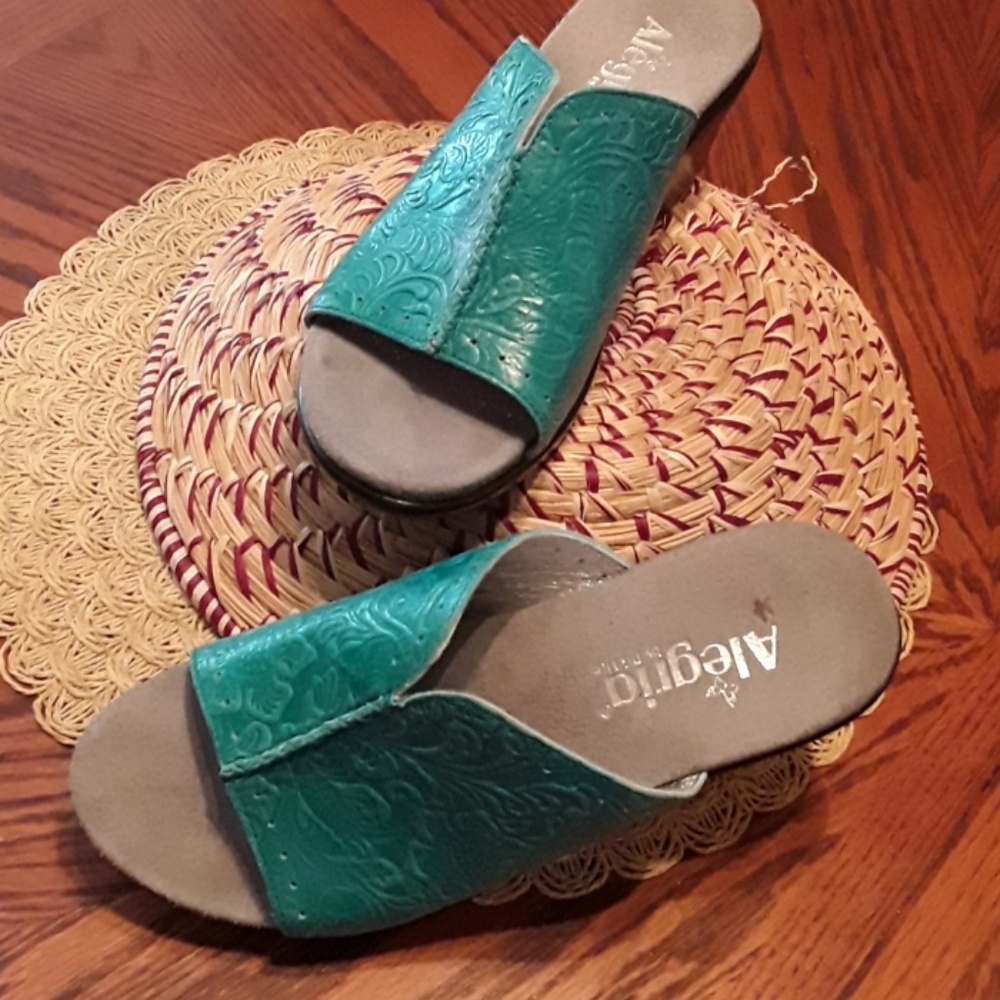 Alegria slide mule sandal teal